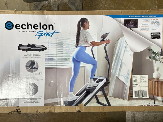Lot 91-8536 - ECHELON STAIR CLIMBER SPORT IN BOX LIKE NEW