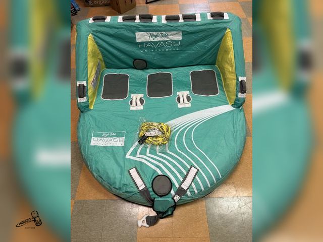Lot 91-6320 - HAVASU HIGH TIDE 1-3 RIDER TOWABLE RAFT - SIMPLE SETUP - MULTIPLE TOWING/RIDING OPTIONS - QUICK CONN...