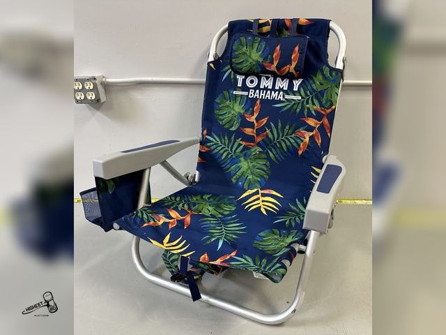 Lot 91-8838 - TOMMY BAHAMA CONVERTIBLE 5 POSITION BEACH CHAIR - TURNS TO A LOUNGER - Convenient Storage Pouches Up...