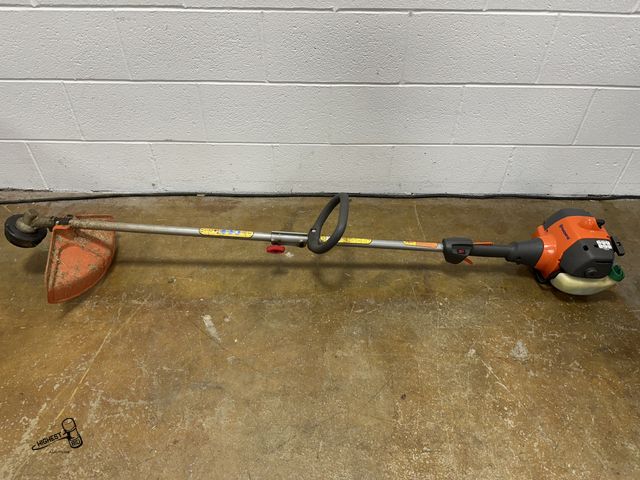 Lot 91-10371 - HUSQVARNA 128LD 2-CYCLE WEEDWACKER