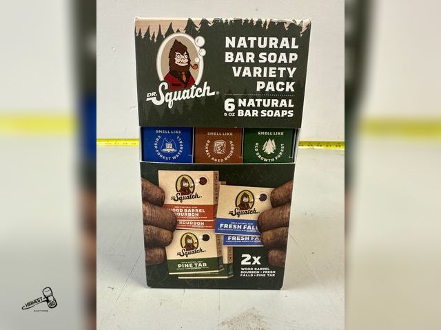 Lot 91-6248 - DR. SQUATCH NATURAL BAR SOAL - 5 OZ - 6 PACK - ALL NATURAL - COLD PRESSED SOAP WITHOUT HARMFUL ADDIT...