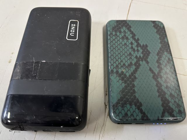 Lot 91-7791 - 2 PORTABLE BATTERY BOXES
