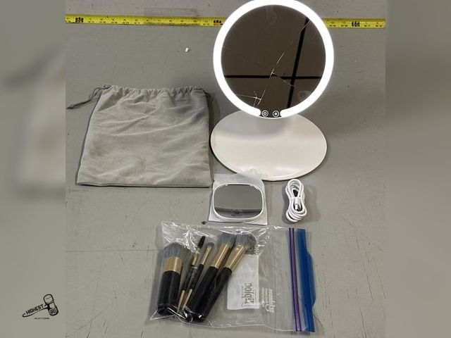 Lot 91-9334 - LED LIGHTED MIRROR WITH SMALL 10X MAGNIFIER MIRROR INCLUDES POWEER CORD TO CHARGE &amp; 5 PIECE JAPO...