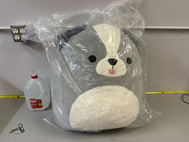 Lot 91-7387 - New ORIGINAL SQUISHMALLOWS "MALU" - 2 FOOT TALL NOT SMALL - GREAT CHRISTMAS GIFT