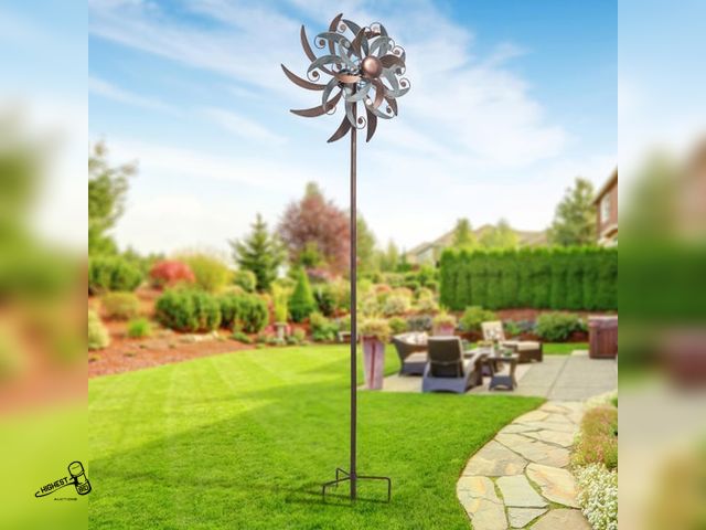 Lot 91-8753 - METAL SWIRL WIND SPINNER 83.7" TALL