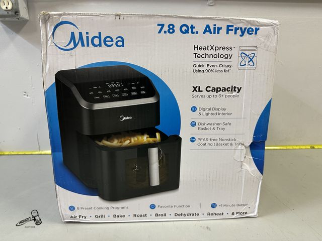Lot 91-7411 - MIDEA 7.8 QT AIR FRYER - XL CAPACITY - 8 PRESET COOKING PROGRAMS - NEW