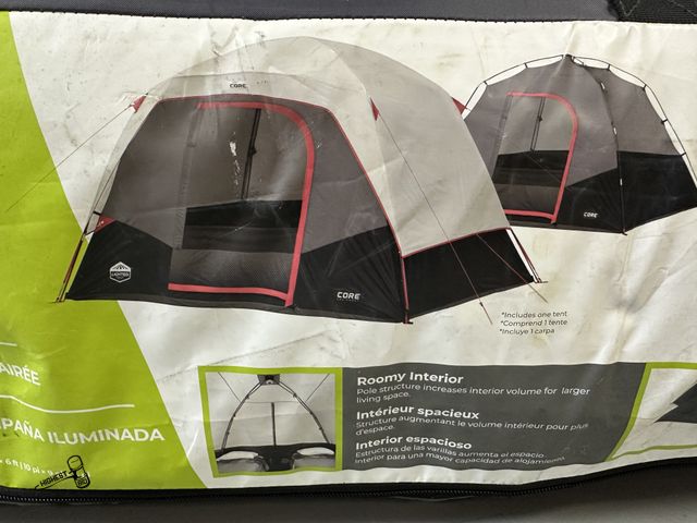 Lot 91-8893 - CORE EQUIPMENT 6 PERSON LIGHTED DOME TENT - FITS 2 QUEEN SIZE AIR BEDS - 6' CENTER HEIGHT - EASY SET...
