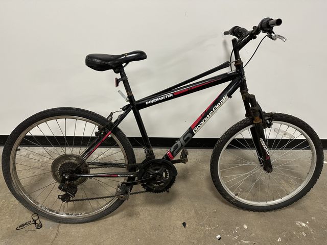 Lot 91-7891 - ROADMASTER GRANITE PEAKS 26" 15 SPEED BIKE