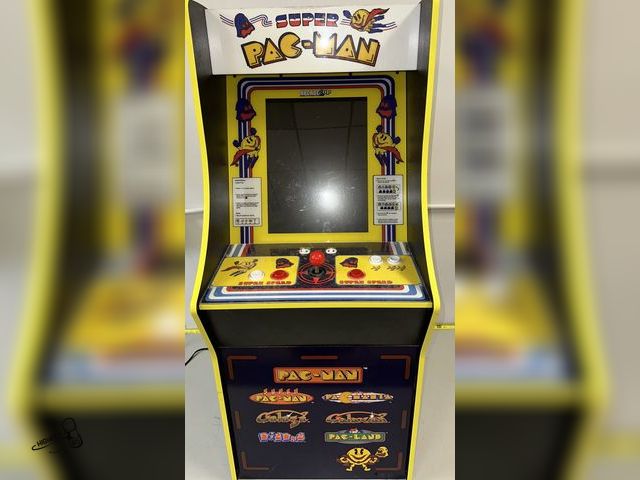 Lot 91-8505 - PAC-MAN STAND UP ARCADE GAME - 1 OR 2 PLAYER MODES - SEVERAL GAMES TO PLAY - MS. PAC-MAN - PAC-MAN P...