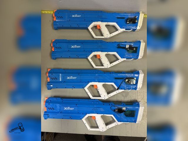 Lot 91-6336 - 4 ZURU X SHOT MOTOR SOAKERS WATER BLASTERS - ALL COME WITH CHARGERS