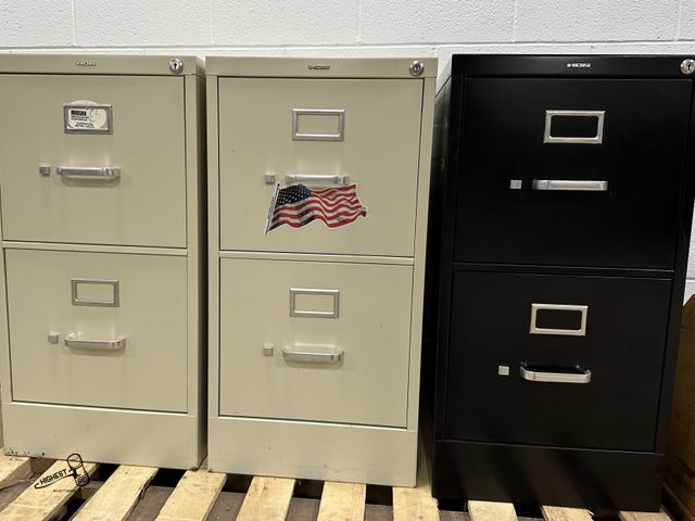 Lot 91-8269 - 3 HON 2 DRAWER HEAVY DUTY FILE CABINETS - COULD BE USED AS TOOL STORAGE