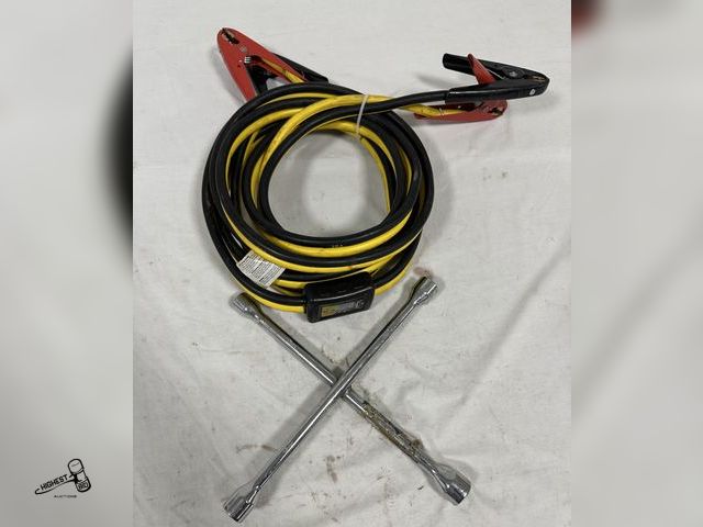 Lot 91-7749 - 20 FOOT DURALAST HEAVY DUTY JUMPER CABLE WITH SAFETY SYSTEM HOOK UP &amp; 4 WAY LUG WRENCH