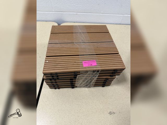 Lot 91-7138 - 8 COMPOSITE DECK TILES - INNOCATIVE BASE FRAME DESIGNED FOR OPTIMAL DRAINAGE - STURDY CONSTRUCTION W...