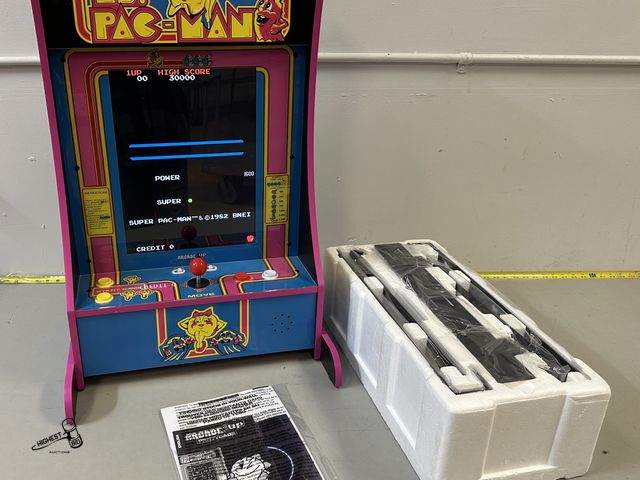 Lot 91-8884 - MS. PAC-MAN TABLE TOP GAME - GAMES INCLUDED MS. PAC-MAN, PAC-MAN PLUS, PAC &amp; PAL, SUPER PAC-MAN,...