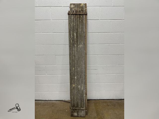 Lot 91-8774 - VINTAGE TELESCOPING WOODEN SCAFFOLDING EXTENDS FROM 6' 3" TO 10' 8"