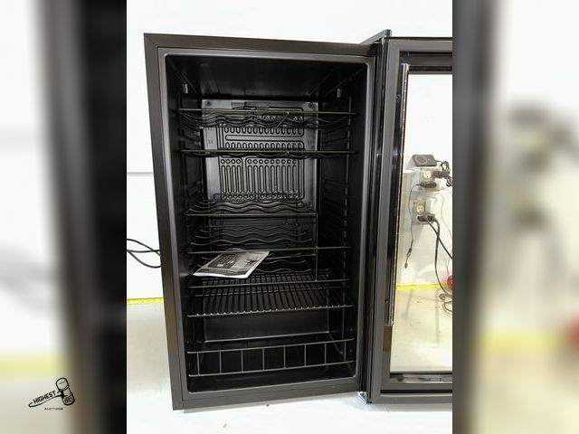 Lot 91-8530 - WINE ENTHUSIAST 33- BOTTLE WINE REFRIGERATOR WINE REFRIGERATOR WITH UPRIGHT BOTTLE STORAGE - CONDITI...