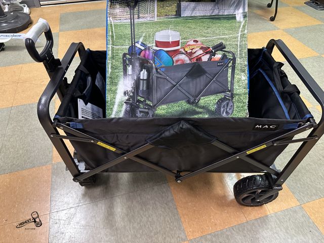 Lot 91-7070 - MAC SPORTS XL FOLDING WAGON WITH BRAKES - EASY FOLD, STEEL FRAME - BACK UNZIPS FOR LONGER CARGO - IN...