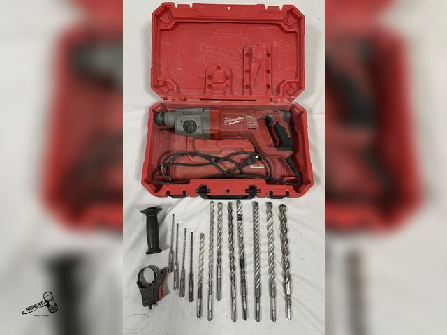 Lot 91-7583 - MILWAUKEE SDS PLUS ROTARY HAMMER DRILL 5262-21 WITH HANDLE, HARD CASE &amp; 12 CEMENT DRILL BITS