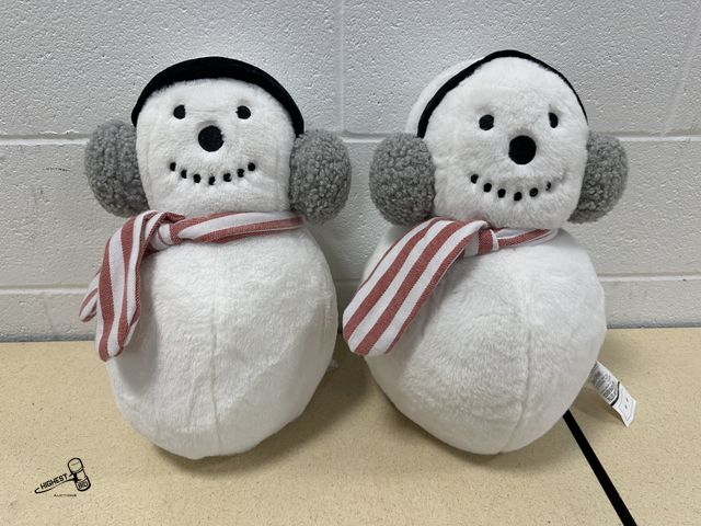 Lot 91-10551 - 2 16" SNOWMAN DECOR PILLOWS