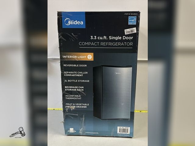 Lot 91-8904 - New Scratch & Dent MIDEA COMPACT REFRIGERATOR Mini Refrigerator 3.3 CU FT SINGLE DOOR - Model: MRM33...