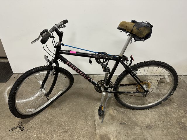 Lot 91-7859 - DIAMONDBACK OUTBACK DS 26" 21 SPEED FRONT WHEEL BENT BAD LOCK CODE IS TAET