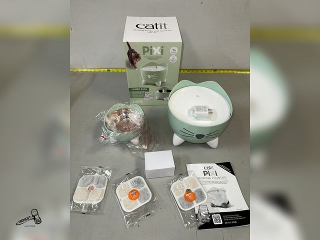 Lot 91-8472 - PIXI CAT DRINKING FOUNTAIN - CATIT SERVING KINGS AND QUEENS SINCE 1999 - COMBO PACK INCLUDES MATCHIN...