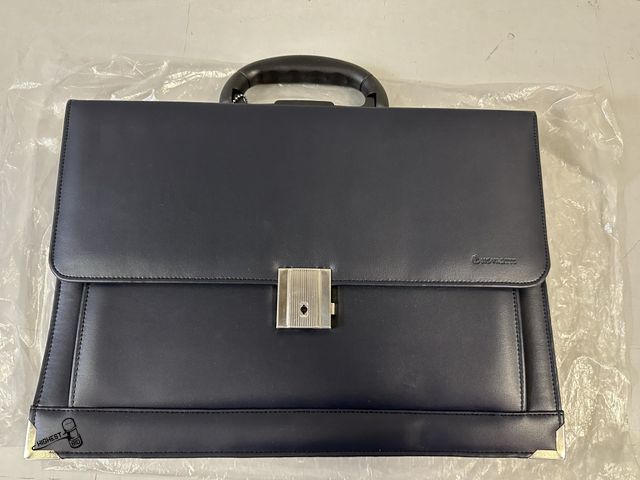 Lot 91-6380 - NOVARTIS LEATHER FILE BAG