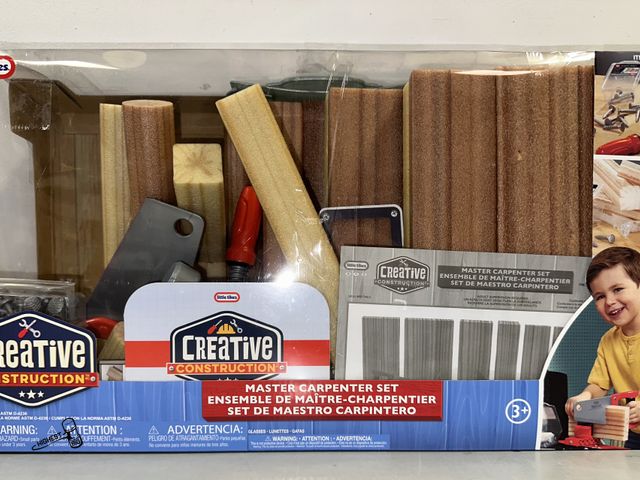 Lot 91-8421 - CREATIVE CONSTRUCTION - MASTER CARPENTER SET - MISSING SAFETY GLASSES, TAPE MEASURE, DRY ERASER MARK...