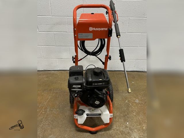 Lot 91-10507 - HUSQVARNA PW 3200 MAX PSI - 2.5 GPM - WITH HOSE AND NOZZLE GUN - DOES NOT TURN OVER - PARTS OR REPAI...