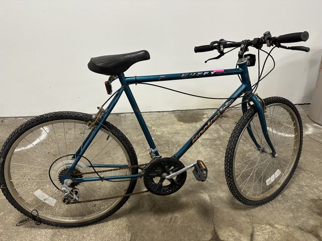 Lot 91-7851 - HUFFY ROCKSLIDE 26" ALL TERRIAN 10 SPEED MENS BIKE