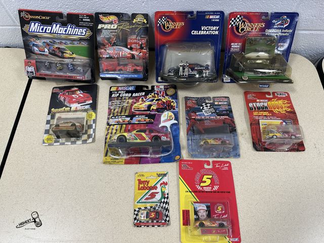 HighestBidAuctions.com - Lot 91-6687 - 10 ASSORTED NASCAR COLLECTIBLE ...