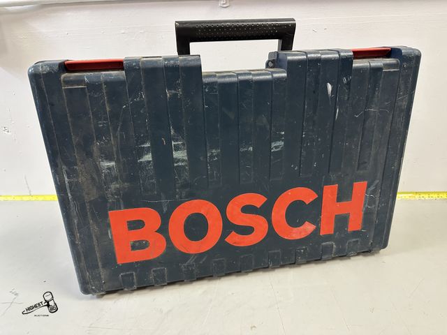 Lot 91-8216 - BOSCH 11247 10 AMP 1-9/16" SPLINE COMBINATION HAMMER DRILL - DESIGN FOR HEAVY DUTY CONCRETE - DUAL M...