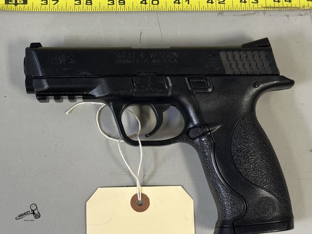 Lot 91-9675 - SMITH &amp; WESSON MP.40 CAL 45MM BB GUN