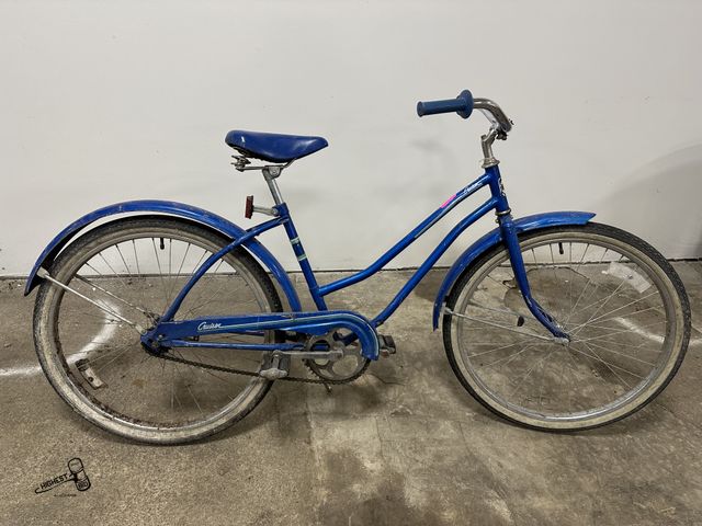 Lot 91-7854 - KIA 26" BEACH CRUISER
