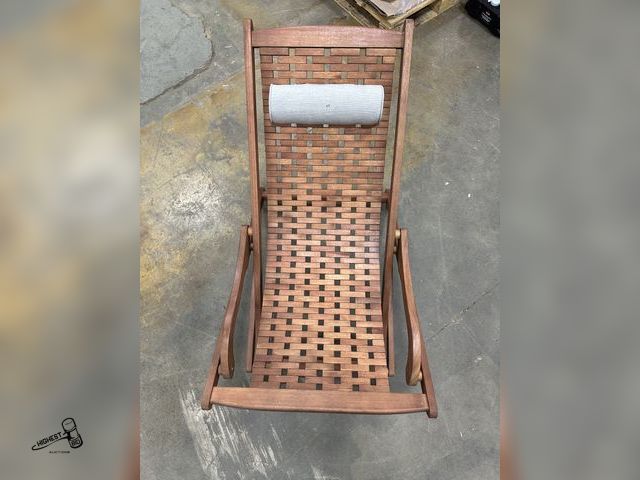 Lot 91-6586 - EUCALYPTUS WOOD SWING LOUNGER CHAIR - ERGONOMIC DESIGN PROVIDES TREMENDOUS SUPPORT - INSTANT SEATING...