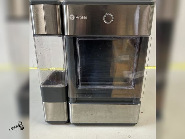 Lot 91-9044 - GE ICE MAKER Other TESTED &amp; MADE ICE