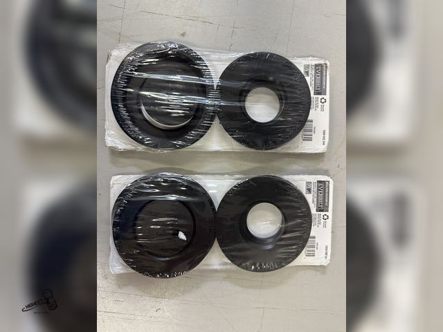 Lot 91-6949 - 2 EVERBILT BASIN COVER ACCESSORY KITS