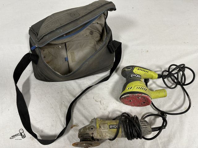 Lot 91-7713 - RYOBI ELECTRIC 4 1/2" GRINDER &amp; ORBITAL SANDER IN BAG