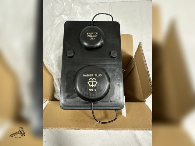 Lot 91-7636 - DORMAN 603-212 COOLANT RESERVOIR IN BOX