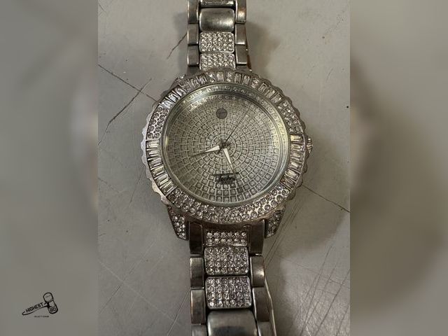 Lot 91-7826 - MENS WATCH