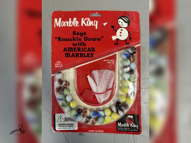 Lot 91-6933 - VINTAGE MARBLE KING AMERICAN MARBLES - SEALED IN PACKAGE - REUSEABLE BAG