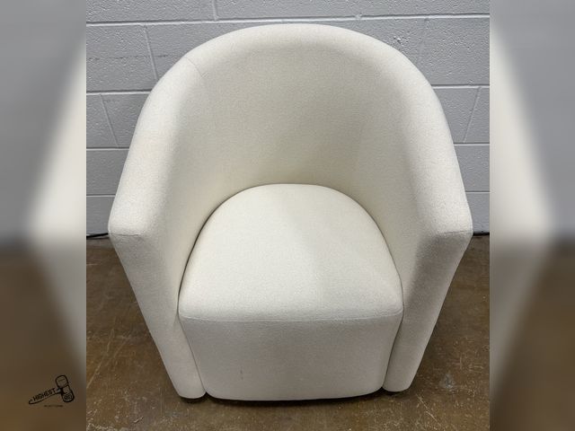 Lot 91-8182 - 27" BARREL CHAIR ON WHEELS