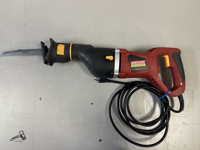 Lot 91-6182 - CRAFTSMAN PROFESSIONAL RECIPROCATING SAW - 120V - 60Hz - 1-1/8" BLADE STROKE