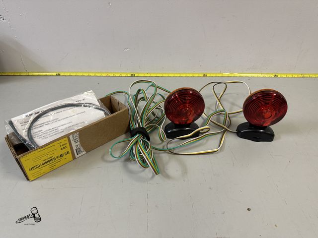 Lot 91-7403 - MAGNETIC QUICK SET OF TRAILER LIGHTS AND 4 PIN HARNESS