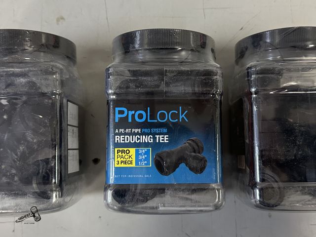 Lot 91-8151 - SHARK BITE PRO LOCK - 3/4" X 3/4" X 1/2" REDUCING TEE - 3 NEW CONTAINERS QTY 3 IN EACH