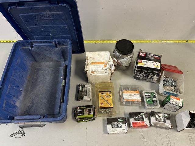 Lot 91-9005 - BIG PLASTIC TOTE WITH LID &amp; FULL OF MISC SCREWS, NAILS &amp; MORE