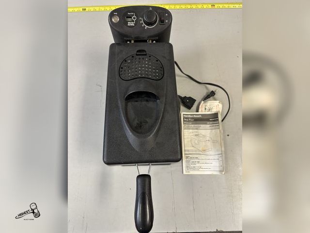Lot 91-8294 - HAMILTON BEACH DEEP FRYER