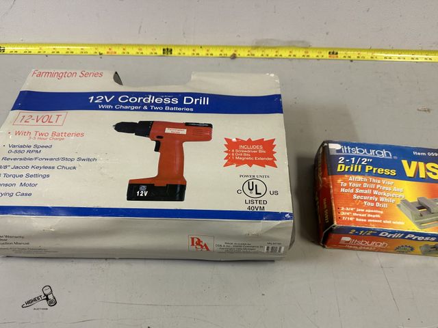 Lot 91-9016 - 12V CORDLESS 3/8" DRILL WITH 2 BATTERYS AND CHARGER IN CASE WITH ACCESSORIES &amp; 2 1/2" DRILL PRES...