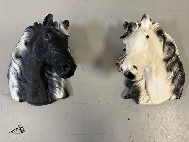 Lot 91-9762 - CERAMIC WHITE AND BLACK HORSE WALL MOUNT 13"X15"X8"