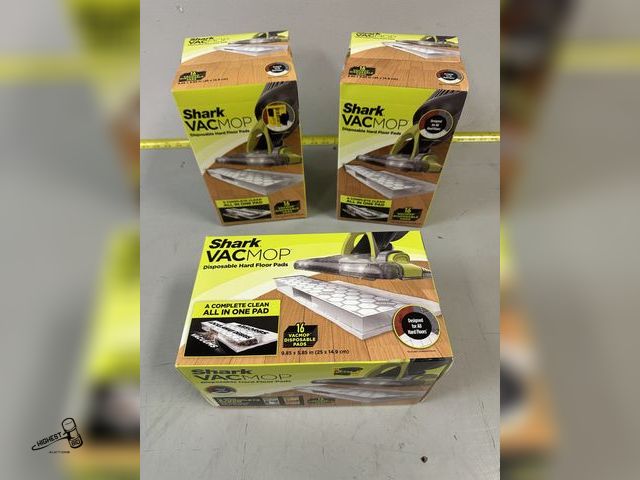 Lot 91-8109 - SHARK VAC MOP DISPOSABLE HARD FLOOR PADS QTY 16 IN A BOX 3 NEW BOXES